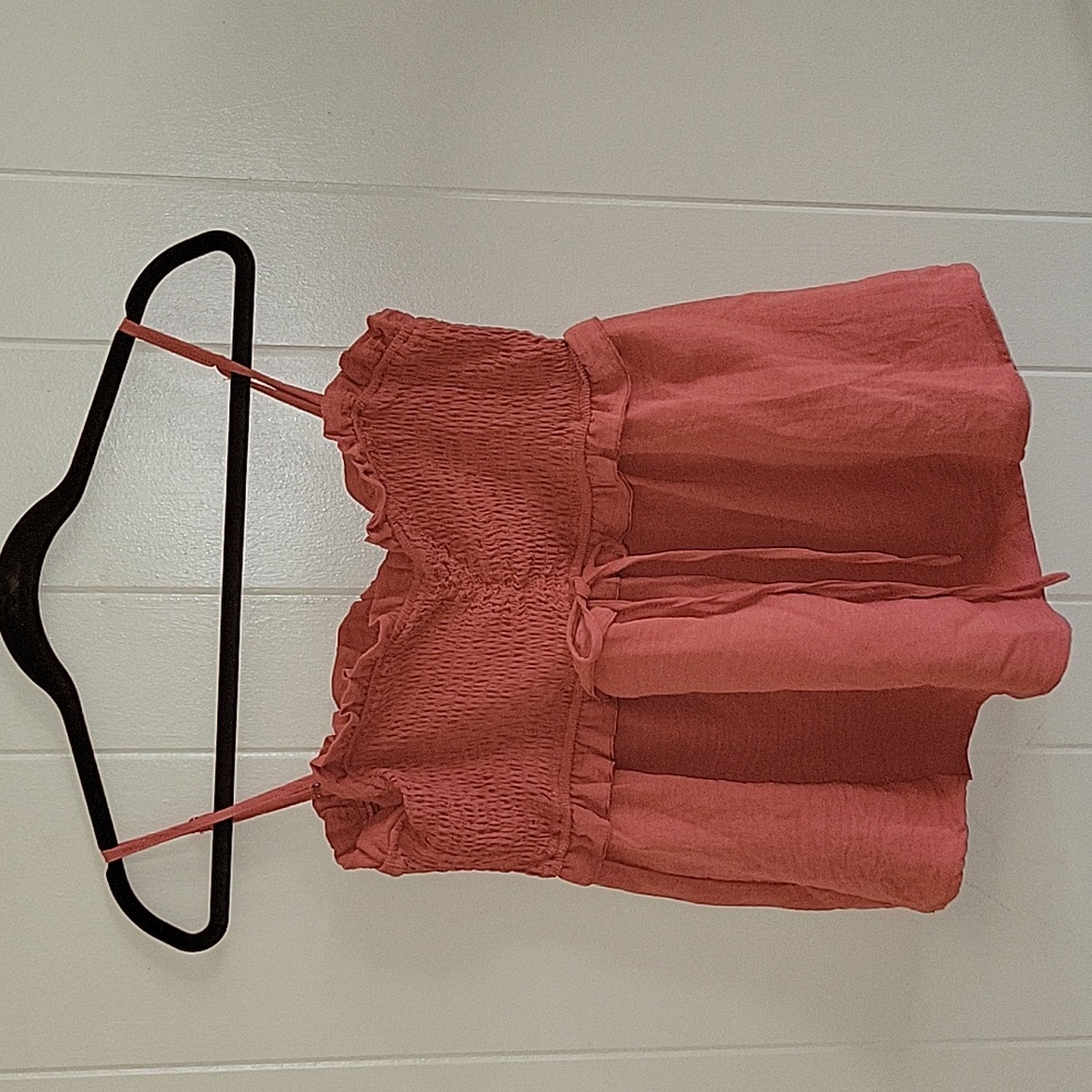 🟢NEW TOP  Sz Med By BIBI,  Ruffle edge, smocking